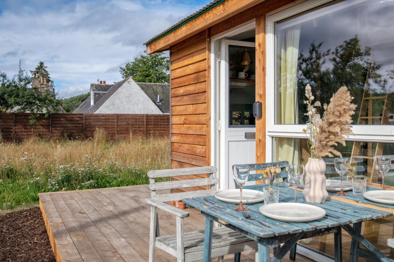 Alba - Charming Boutique Forest View Cabin With Hot Tub In Ballater Exterior photo